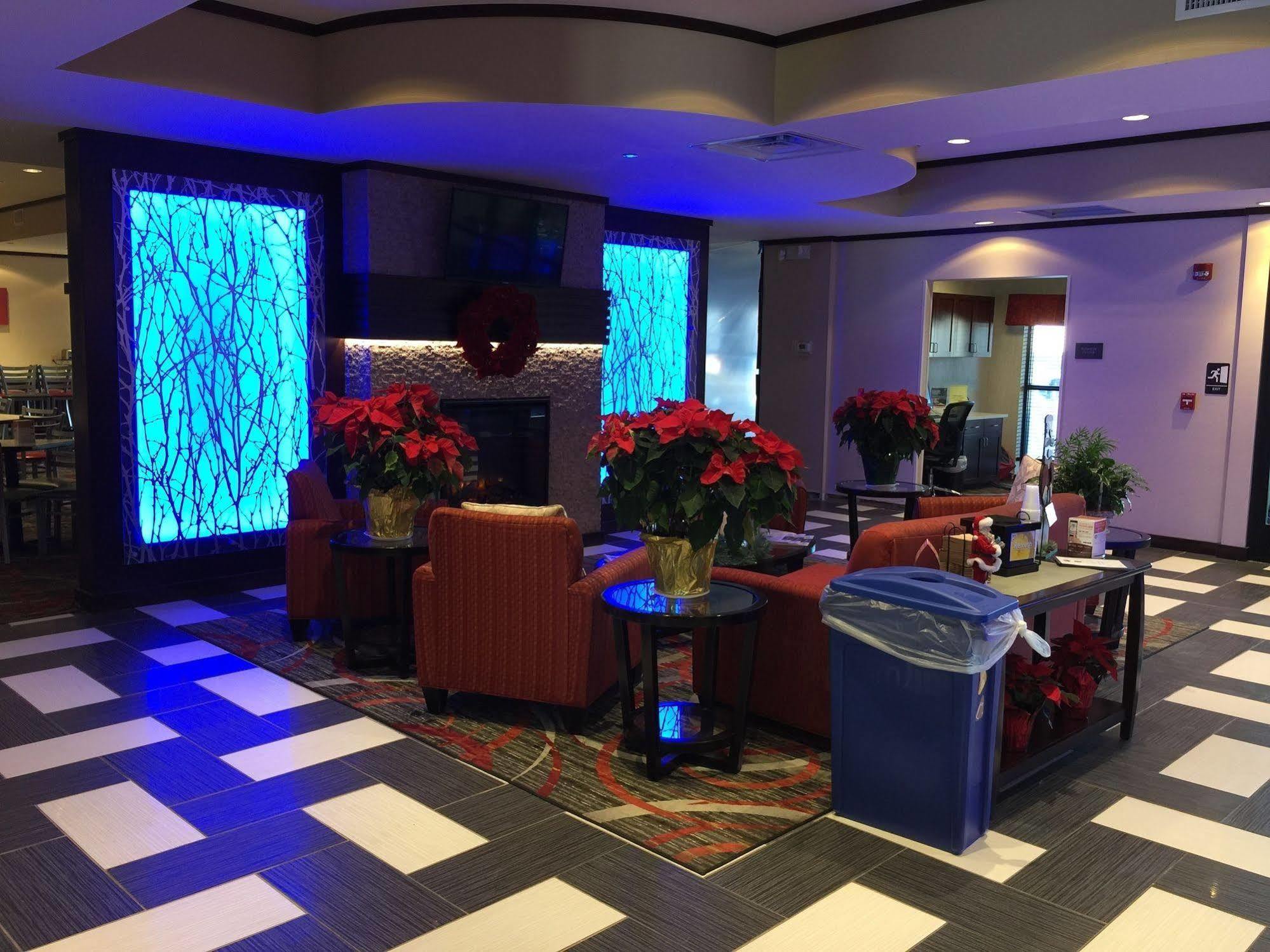 Comfort Suites Uniontown Kültér fotó