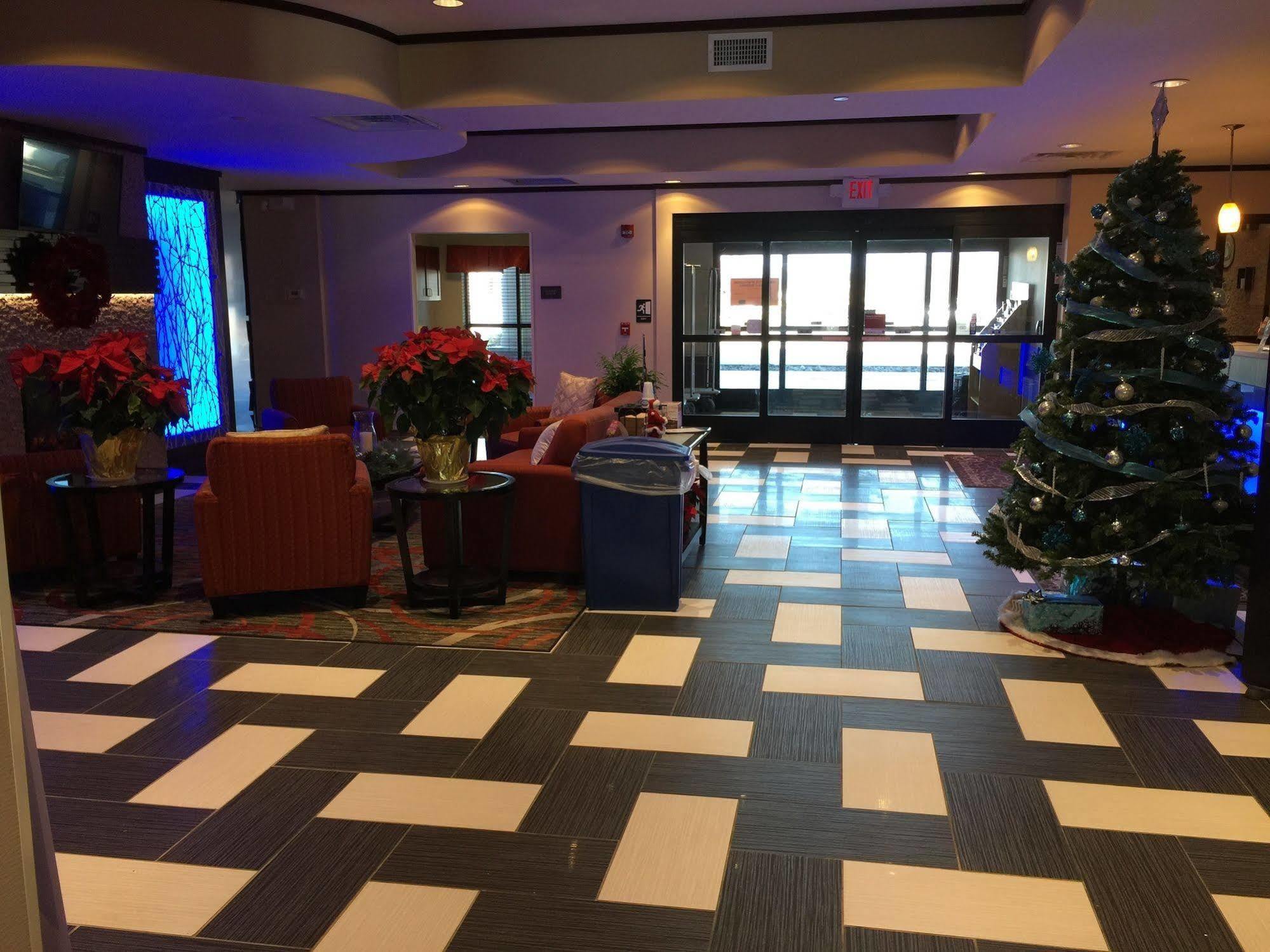 Comfort Suites Uniontown Kültér fotó