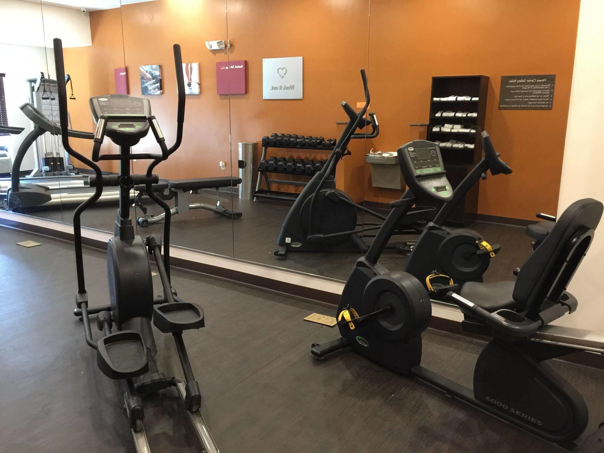Comfort Suites Uniontown Kültér fotó